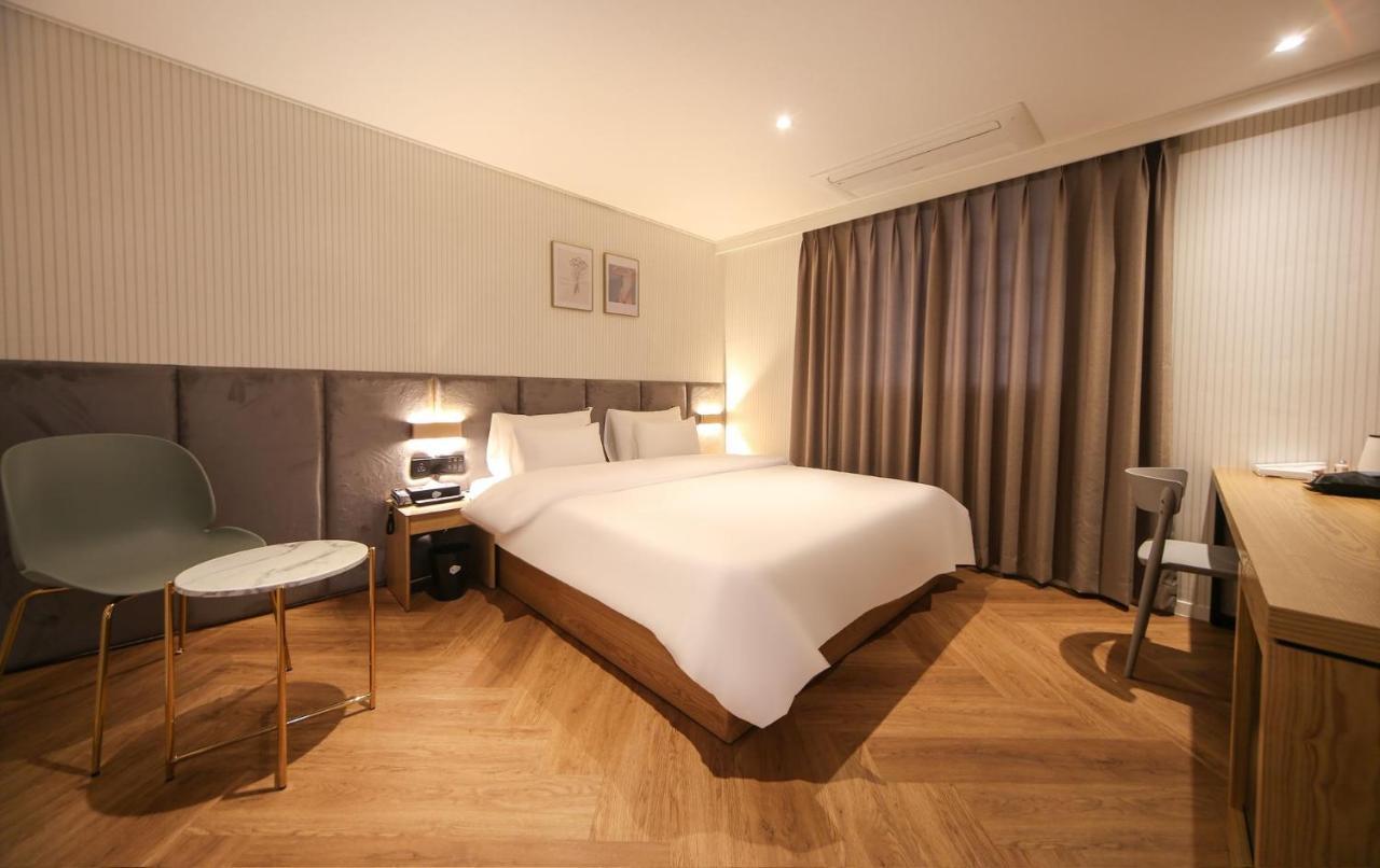 Hotel Lazy Heaven Changwon Exterior photo