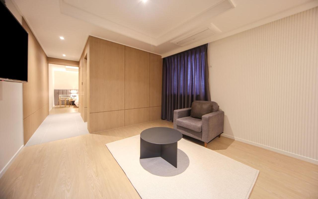 Hotel Lazy Heaven Changwon Exterior photo